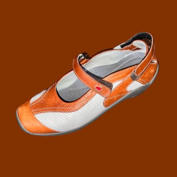 ECCO Wolky  Mary Jane Walking Shoe
Size EU 39 US 8.5 - Picture 1 of 6